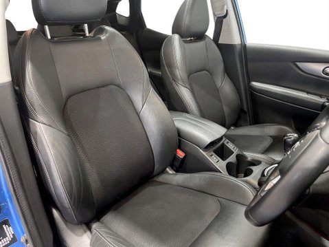 Nissan Qashqai 1.5 dCi Tekna SUV 5dr Diesel Manual Euro 6 (s/s) (115 ps) 11