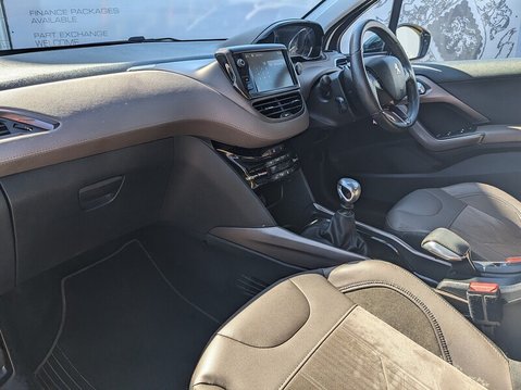 Peugeot 2008 E-HDI FELINE 11