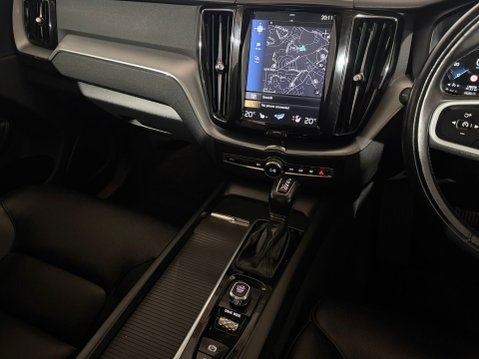 Volvo XC60 D4 MOMENTUM PRO AWD 15