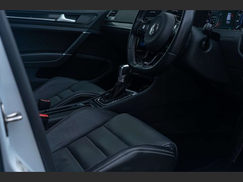 Volkswagen Golf 2.0 Golf R TSi Semi-Auto 4WD 5dr 18