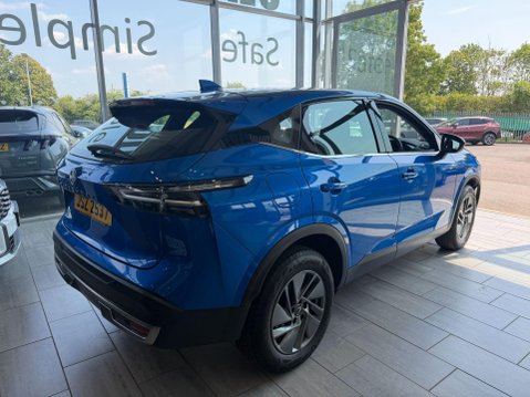 Nissan Qashqai 1.3 DIG-T MHEV Acenta Premium Euro 6 (s/s) 5dr 8