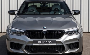 BMW M5 Competition 4