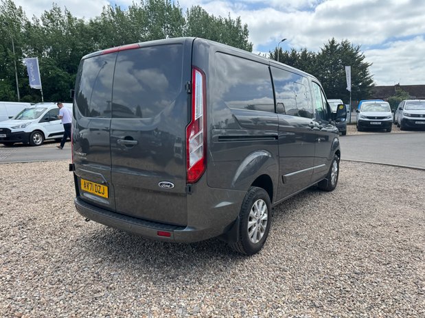 Ford Transit Custom Crew Cab [SOLD MT] SWB L1H1 Limited 320 Air Con Alloys Camera Nav Sensors E 7