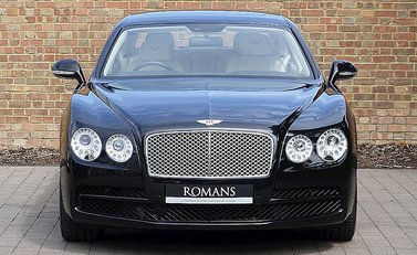 Bentley Flying Spur V8 3