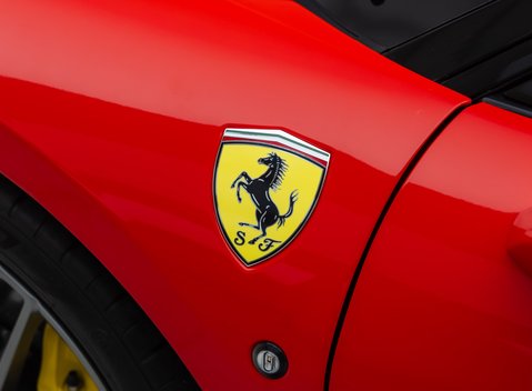 Ferrari F8 Tributo 35