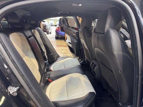 Jaguar XF 2.2 XF R-Sport Black D Auto 4dr 98