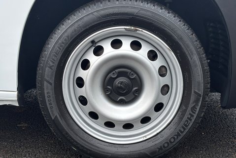 Vauxhall Combo L2H1 2300 Dynamic Panel Van 31