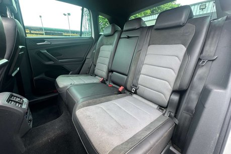 Volkswagen Tiguan 2.0 TDI R-Line SUV 5dr Diesel Manual Euro 6 (s/s) (150 ps) 28
