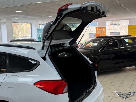 Ford Focus 1.5T EcoBoost ST-Line X Euro 6 (s/s) 5dr 42