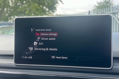 Audi A4 3.0 TDI V6 S line Estate 5dr Diesel Tiptronic quattro Euro 6 (s/s) (272 ps) 53