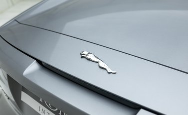 Jaguar F-Type SVR Convertible 47