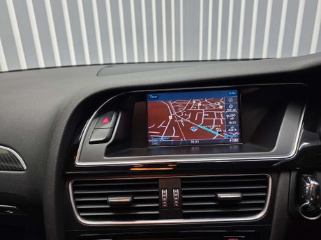 Audi RS4 4.2 FSI V8 Estate 5dr Petrol S Tronic quattro Euro 5 (450 ps) 10