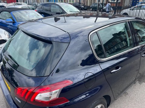 Peugeot 308 1.2 PureTech Allure EAT Euro 6 (s/s) 5dr 17