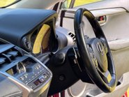 Lexus NX 300H LUXURY 10