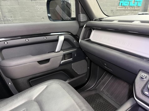 Land Rover Defender 3.0 D250 MHEV X-Dynamic S Auto 4WD Euro 6 (s/s) 3dr 28