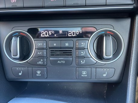 Audi Q3 TFSI S LINE NAVIGATION 24