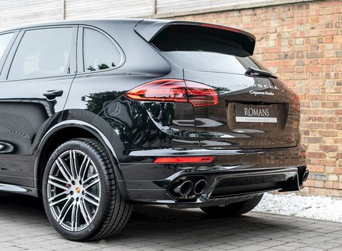 Porsche Cayenne Turbo 23