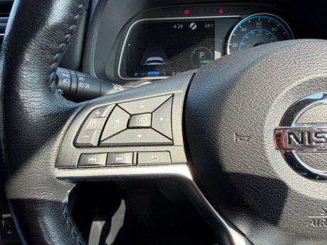 Nissan LEAF TEKNA 13