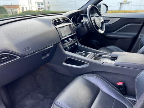 Jaguar F-Pace 2.0 D180 R-Sport Auto AWD Euro 6 (s/s) 5dr 34