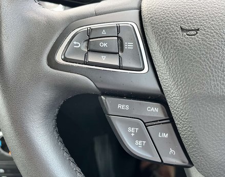 Ford Ecosport 1.0 EcoSport Titanium 5dr 54