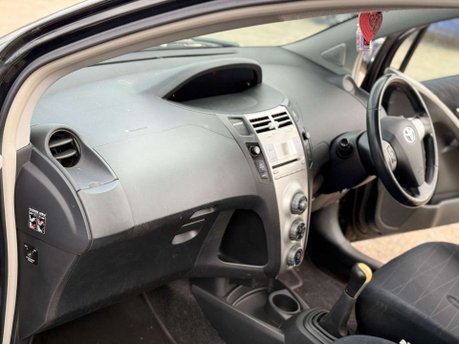 Toyota Yaris 1.3 VVT-i TR Hatchback 5dr Petrol Manual (141 g/km, 85 bhp) 22