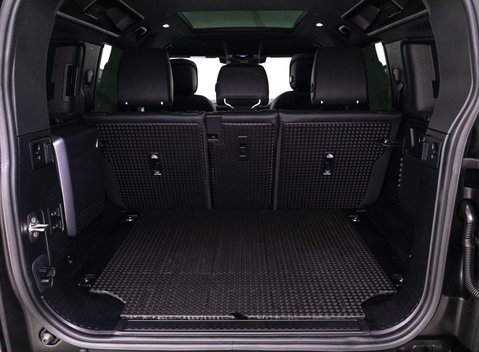 Land Rover Defender V8 33