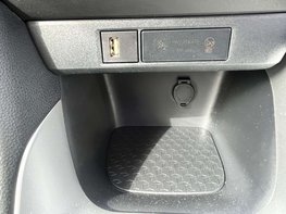 Toyota Yaris 1.5 Yaris Icon HEV CVT 5dr 46