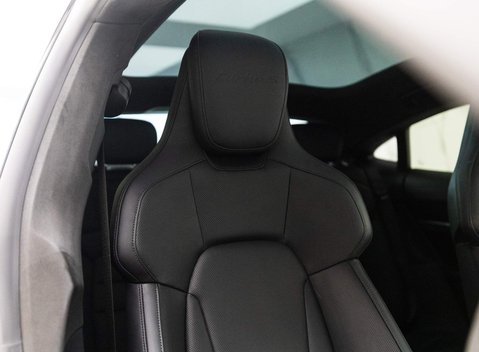 Porsche Taycan TURBO S 93KWH 7