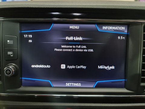 SEAT Leon 1.5 TSI EVO FR ST Euro 6 (s/s) 5dr 29