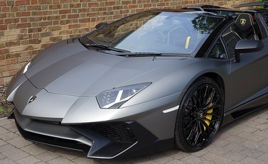 Lamborghini Aventador SV LP750-4 Roadster 5