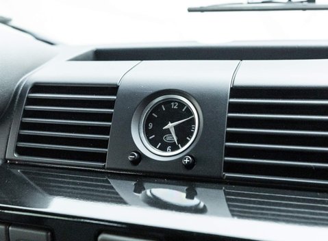 Land Rover Defender 110 Adventure Edition 15