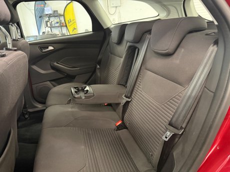 Ford Focus 1.0T EcoBoost Titanium Euro 6 (s/s) 5dr 15