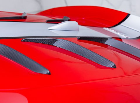 Ferrari 812 Competizione 46