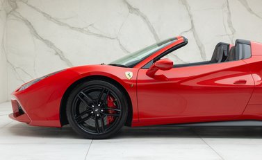Ferrari 488 SPIDER 56