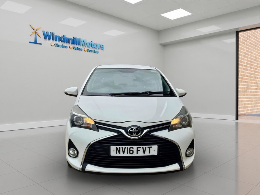 2016 Toyota Yaris — image 5