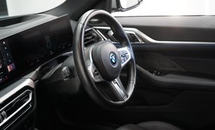 BMW i4 EDRIVE40 M SPORT Head Up Display Harman/Kardon Heated Steering Wheel FBMWSH 21