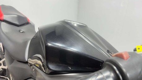 Derbi GPR 2010 GPR 125cc Project 8