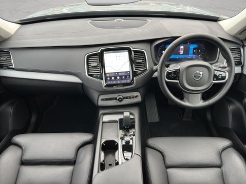 Volvo XC90 2.0 B5 MHEV Plus Auto 4WD Euro 6 (s/s) 5dr 12