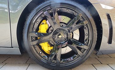 Lamborghini Gallardo LP 560-4 Spyder 8