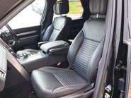 Land Rover Discovery 2023 R-DYNAMIC SE MHEV rear seat conversion deployable side steps  27