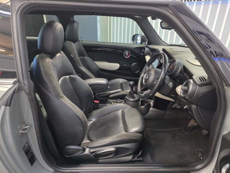 Mini Hatch 2.0 Cooper S Hatchback 3dr Petrol Manual Euro 6 (s/s) (192 ps) 19