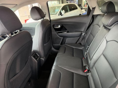 Kia Niro 1.6 GDi 3 DCT Euro 6 (s/s) 5dr 17