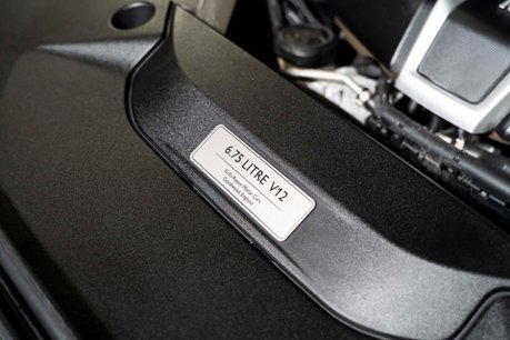 Rolls-Royce Ghost V12. STARLIGHT. H, C & M SEATS. REAR ENTERTAINMENT. HUD. A/CRUISE CONTROL 72