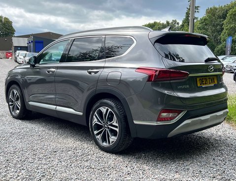 Hyundai SANTA FE 2.2 Santa Fe Premium SE CRDi Auto 4WD 5dr 9