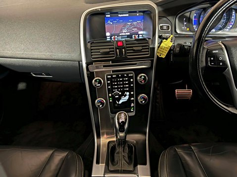 Volvo XC60 D5 R-DESIGN LUX NAV AWD 15