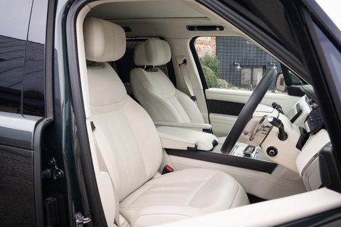 Land Rover Range Rover 3.0 D350 MHEV Autobiography Auto 4WD Euro 6 (s/s) 5dr 13
