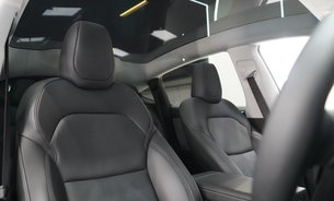 Tesla Model Y RWD Standard Range GROK AI Rear Screen Heated & Vented Seats VATQ 4