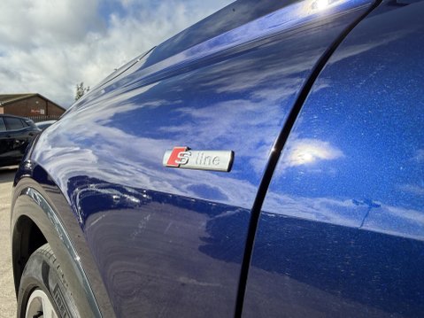 Audi Q4 40 S line SUV 5dr Electric Auto 82kWh (204 ps) 49