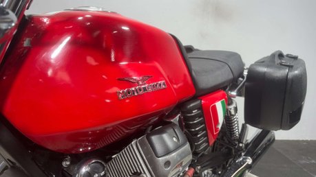 Moto Guzzi V7 750 2009 26K NEW MOT SERVICED 1 OWNER MODERN RETRO BIKE 750CC 37