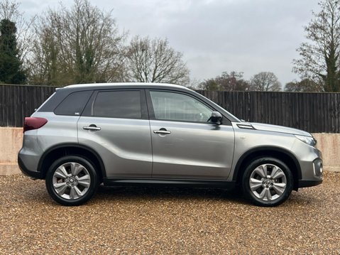 Suzuki Vitara SZ-T BOOSTERJET MHEV 7